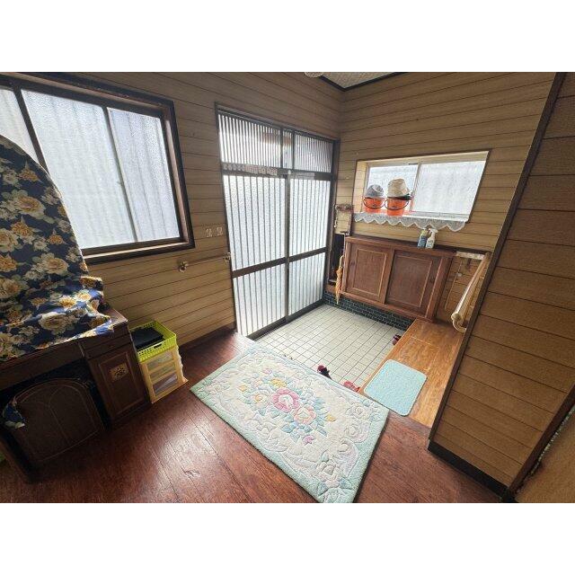 落ち着いた玄関です