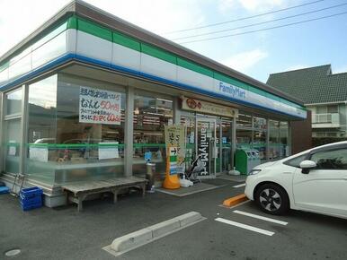 ファミリーマート大竹駅前店