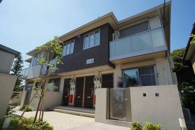 【Ｓｈａｍａｉｓｏｎ×Ｇａｒｄｅｎｓ】２階建１ＬＤＫ６世帯☆