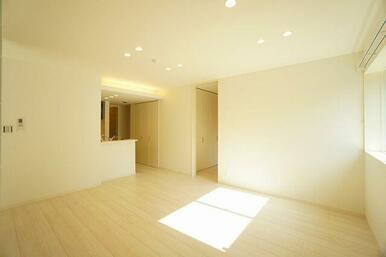 【ＬＤＫ１０．２帖】ご入居したその日からご利用いただけるエアコン・無料Ｗｉ－Ｆｉ付き