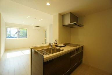 【キッチン】お手入れしやすいＩＨクッキングヒーター