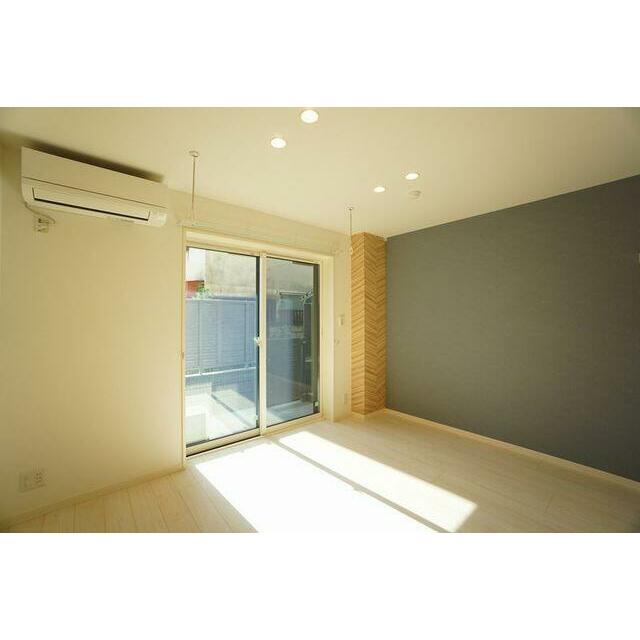 【洋室７．３帖】室内物干し付き