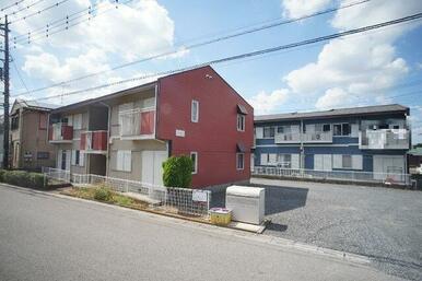 ２階建て軽量鉄骨造