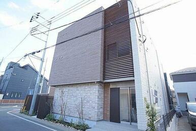 エントランスはオートロック仕様