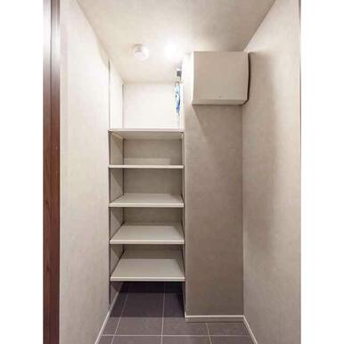 シューズボックス