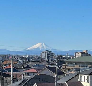 お天気の良い日には富士山が望めます