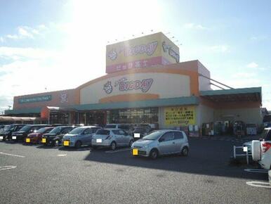 エブリィビッグデー北富士店まで1700m