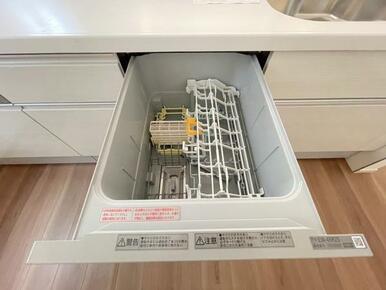 忙しい朝や冬の寒い日の洗い物はお任せ！毎日の家事を軽減できる食器洗浄機付きです＾＾