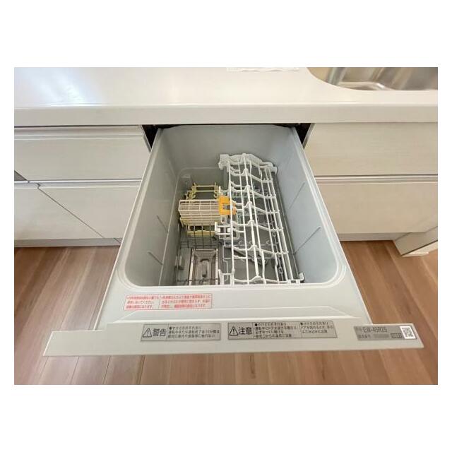 忙しい朝や冬の寒い日の洗い物はお任せ！毎日の家事を軽減できる食器洗浄機付きです＾＾