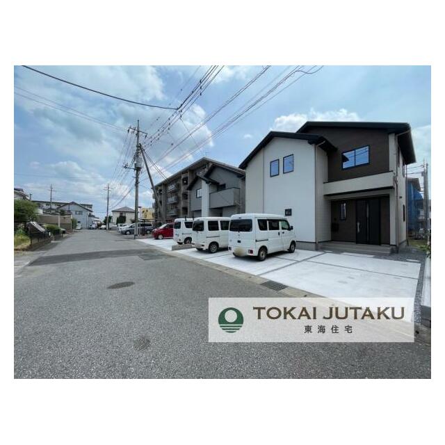 北西側約5.9M幅員の公道です＾＾