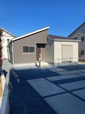 日を重ねるごとにこの佇まいに愛着が湧いてきそう（1号棟）