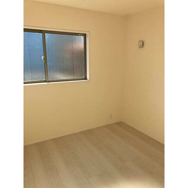 リビングとは別に静かな時間を楽しめる部屋（1号棟）