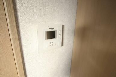 嬉しいエアコン付です！！