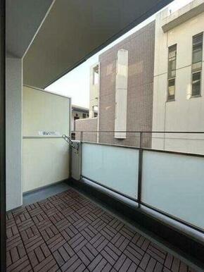 (参考)同一建物内の他の部屋の写真となります。