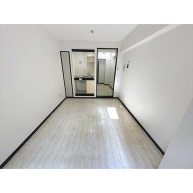 窓側から見たお部屋