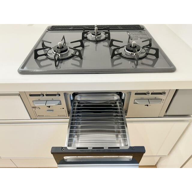 【設備紹介:グリル付キッチン】グリルも設置完了いたしました！料理の幅が広がり大事な設備とお客様に好評