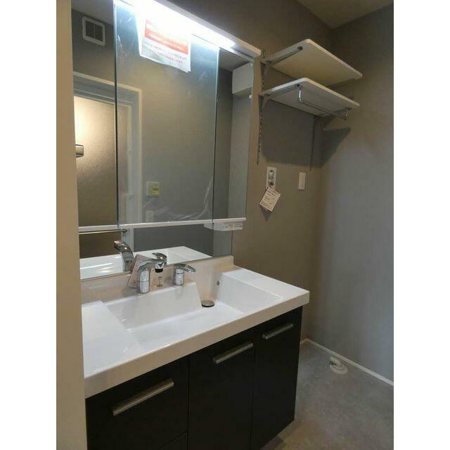 嬉しい広めの洗面台です！