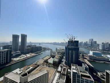 南西向きのレインボーブリッジ、東京タワー、東京湾、浜離宮ビュー