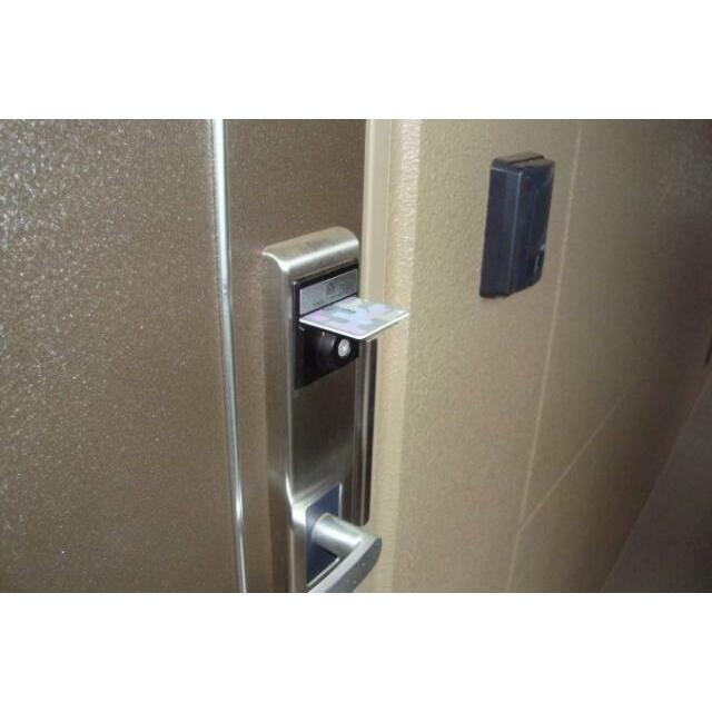 玄関（カードキー）