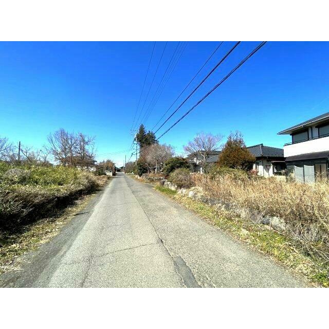 前面道路含む現地写真です