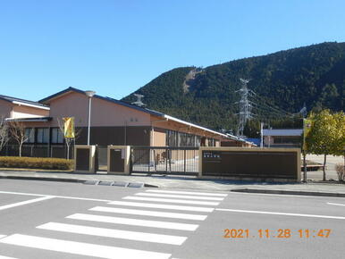 東栄小学校