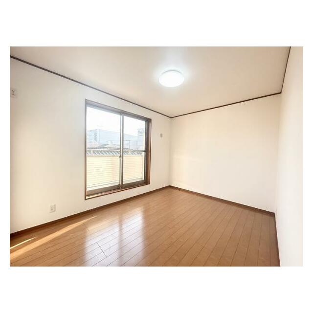 洋室６帖(中央)　バルコニー側