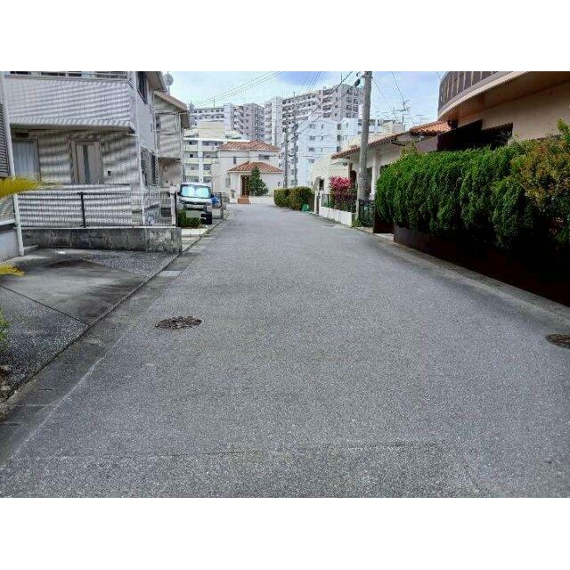 南東側道路
