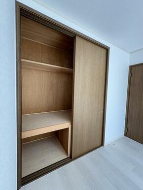 洋室２「クローゼット」