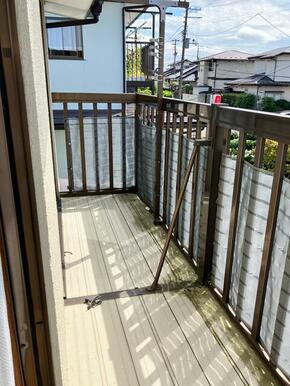 雨に濡れても建物の中に入らない構造です。