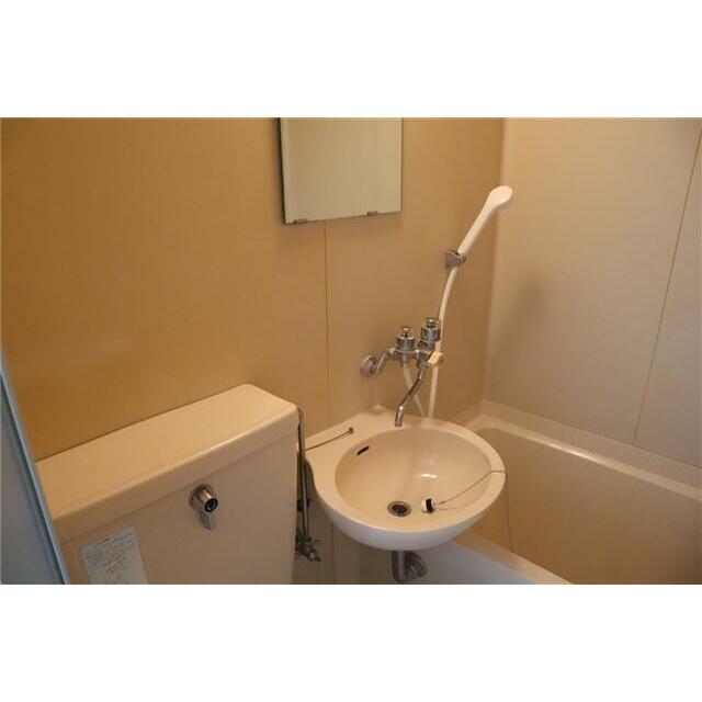 ベルピア浦賀第一２０２　横須賀市浦賀丘３丁目　１Ｒ