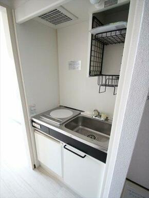 ※同建物ほかのお部屋の写真です。
