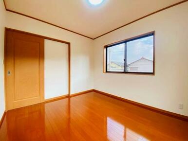 2階東側洋室（2）