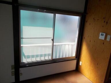 バルコニー（写真は別の部屋のものです）