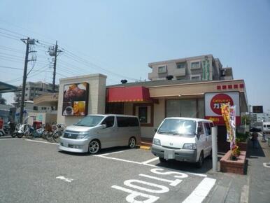 ガスト和光店 547m