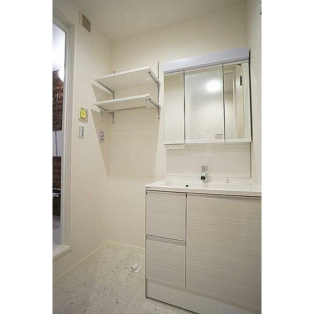 洗面化粧台がございます