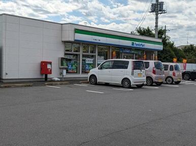 ファミリーマート牛久神谷二丁目店