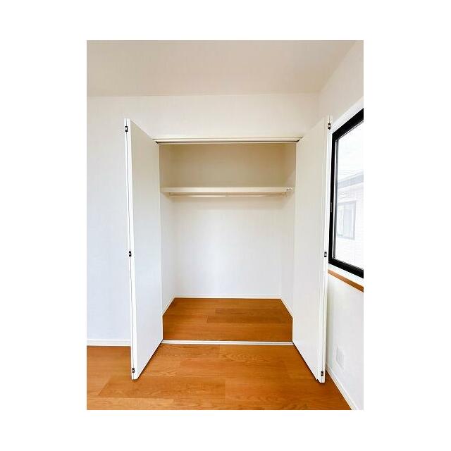 「収納」洋室全部屋にクローゼットがございます。