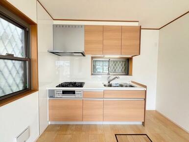 キッチン新品交換済み