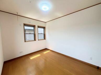 2階洋室約6.5帖別角度から