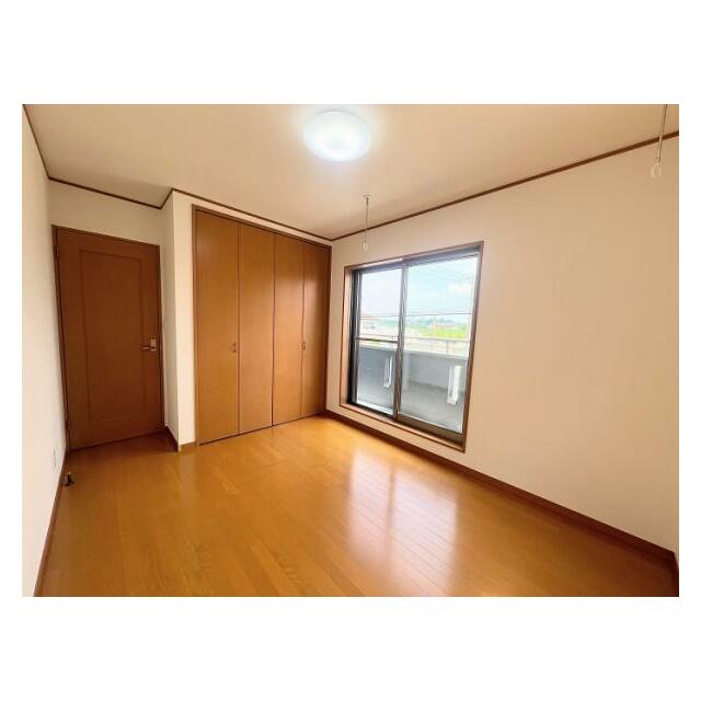 2階洋室約6.5帖