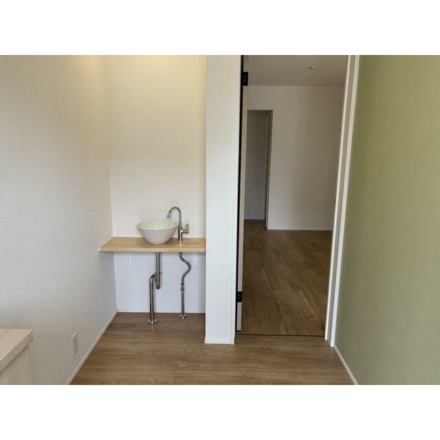 1号棟玄関前セカンド洗面