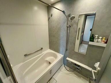 ミストサウナ浴室換気乾燥機付きの浴室になります。