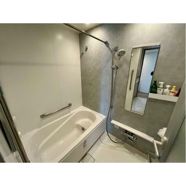 ミストサウナ浴室換気乾燥機付きの浴室になります。