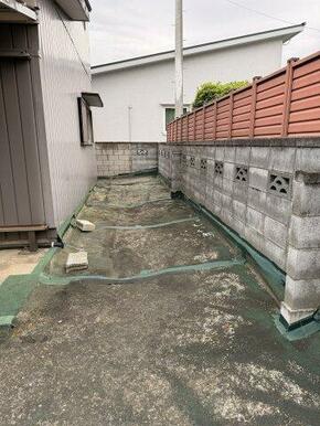 建物後ろ側の土地です！