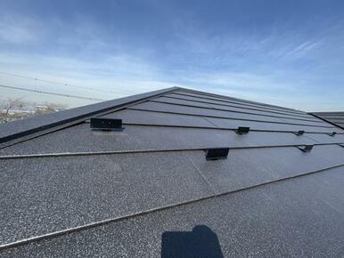 「屋根」カバー工法施工で安心のお屋根