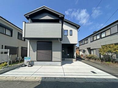 LIGAREの外観イメージです。シックで重厚感のあるデザイン住宅※なんと小倉北区に新築戸建て登場です