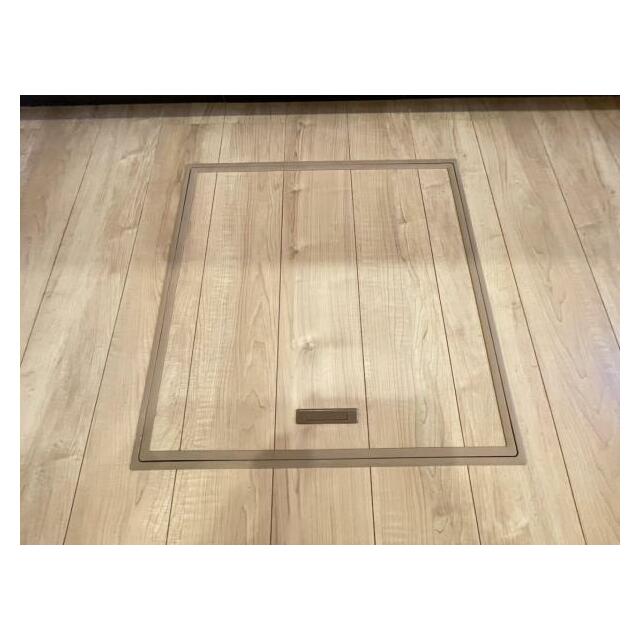 お漬物を漬けたり、鍋などの季節物をしまっておける便利な床下収納！