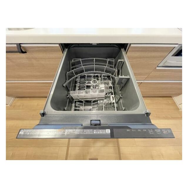 忙しい朝や冬の寒い日の洗い物はお任せ！毎日の家事を軽減できる食器洗浄機付きです＾＾