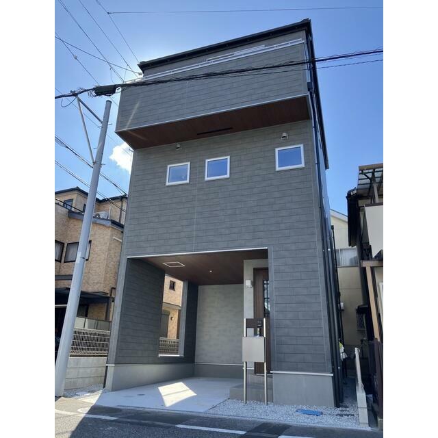 日を重ねるごとにこの佇まいに愛着が湧いてきそう（1号棟）