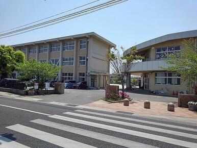 中津市立小楠小学校
